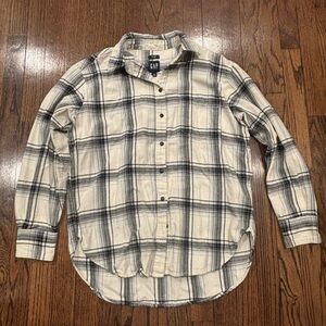 GAP Cream & Black Plaid Long-Sleeve Button-Down Shirt